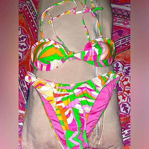 Kendall & Kylie Other - Kendall & Kylie Geo Palm Bandeau Bikini Top and Bottom size Medium